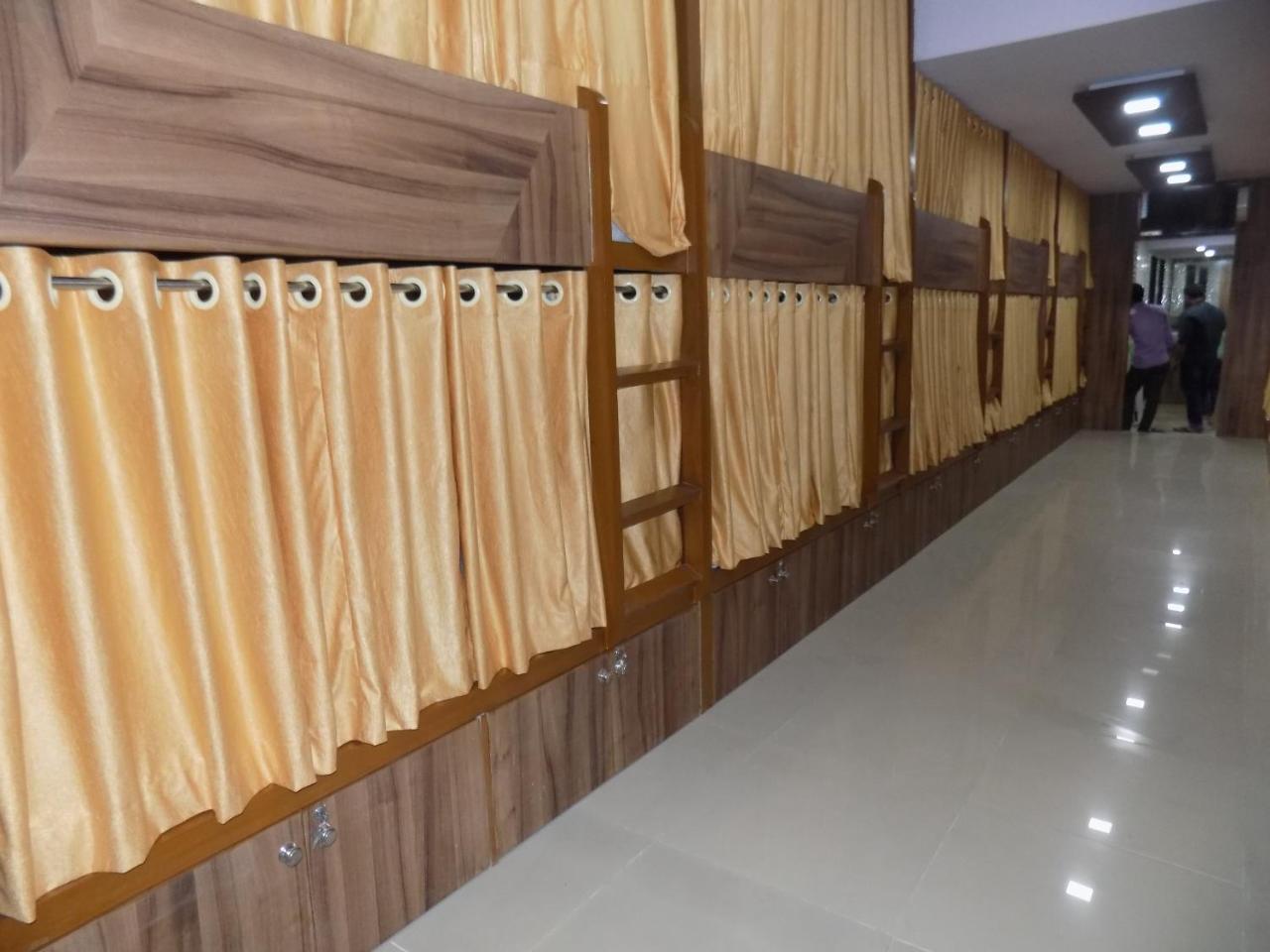 Metro Inn Dormitory Βομβάη Εξωτερικό φωτογραφία