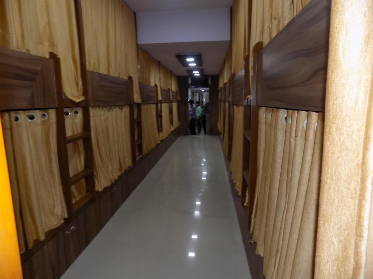 Metro Inn Dormitory Βομβάη Εξωτερικό φωτογραφία