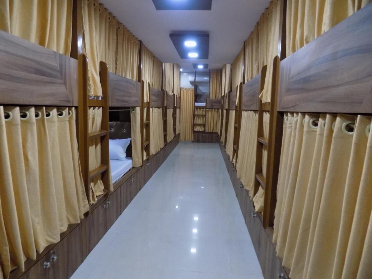 Metro Inn Dormitory Βομβάη Εξωτερικό φωτογραφία